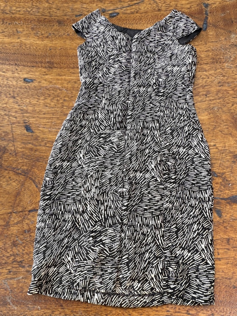 Jax Textured Geometric Abstract Sheath Dress Black White Floral Trim Size 6 - Picture 3 of 8